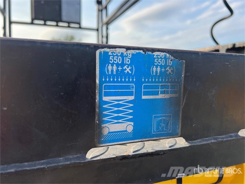 Airo X18 EW Electric Scissor Lift 가위형 리프트