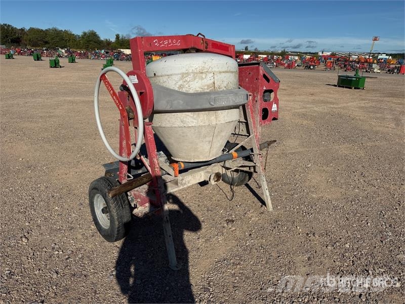 Altrad Betonniere 1 Essieu S/A Portable Concrete Mixer (I Concrete/mortar mixers