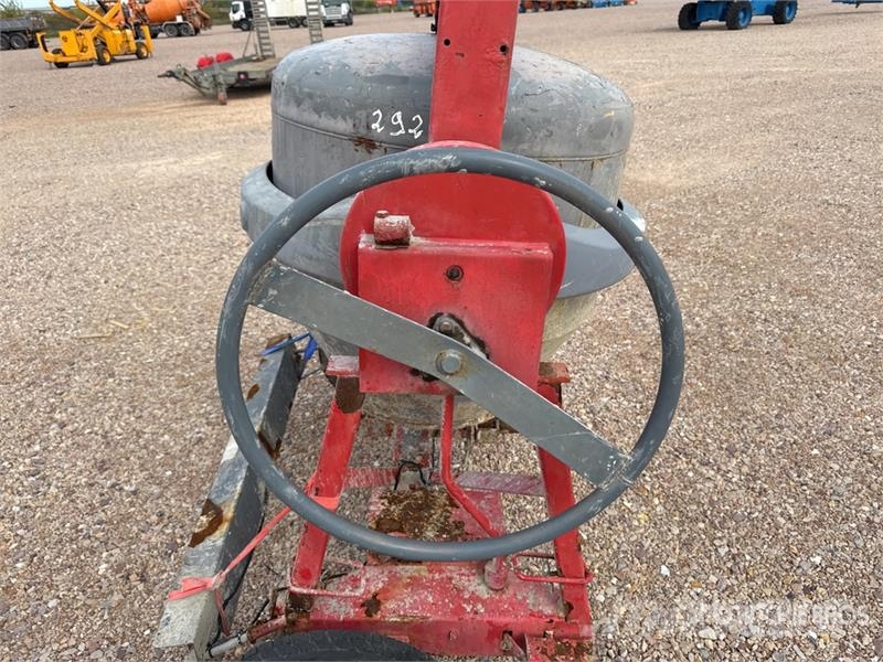 Altrad Betonniere 1 Essieu S/A Portable Concrete Mixer Po خلاطات خرسانة/ملاط