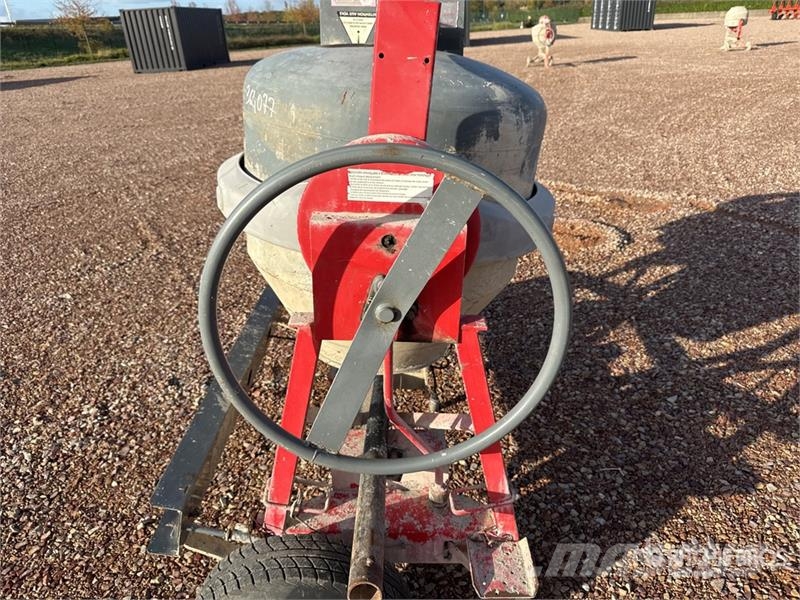 Altrad Betonniere 1 Essieu S/A Portable Concrete Mixer خلاطات خرسانة/ملاط