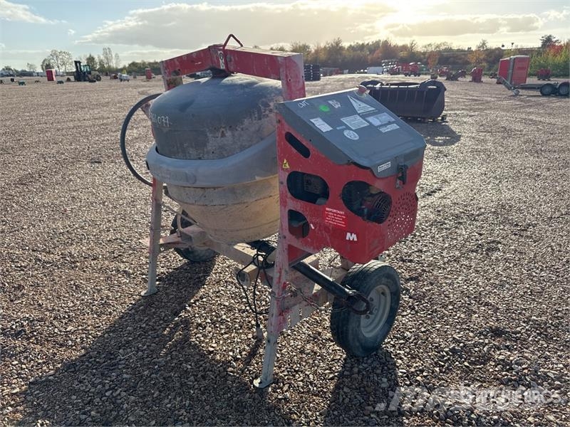Altrad Betonniere 1 Essieu S/A Portable Concrete Mixer خلاطات خرسانة/ملاط