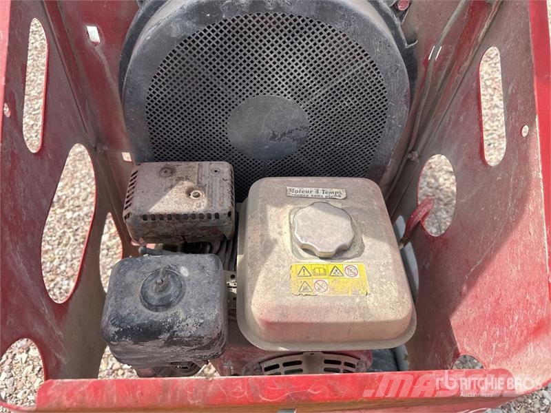 Altrad Betonniere Portable Concrete Mixer (Inoperable) Mezcladoras de cemento y hormigón