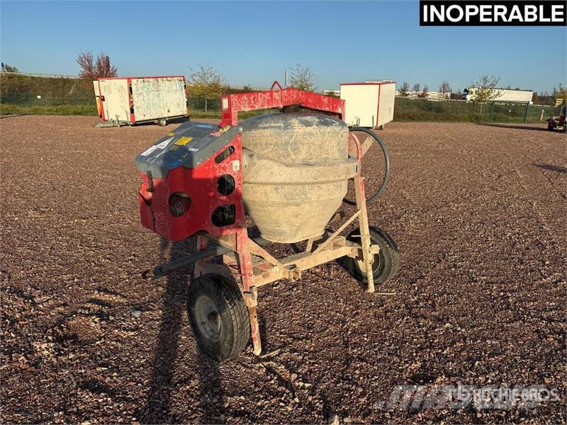 Altrad Betonniere Portable Concrete Mixer (Inoperable) Beton keverők