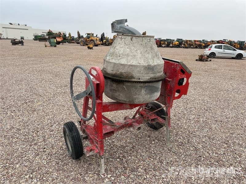 Altrad Betonniere Portable Concrete Mixer Mešalec betona / malte