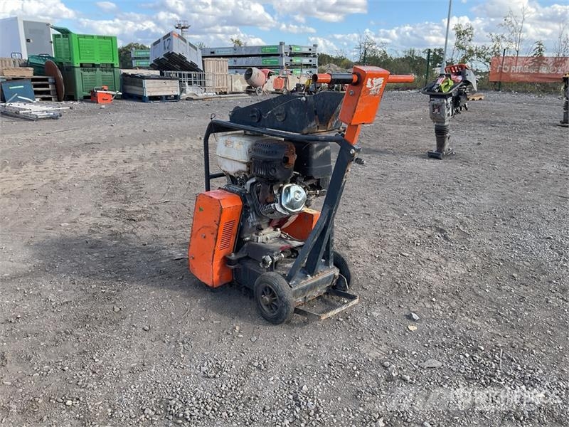 Altrad Osxa01 Walk-Behind Saw Serrarias