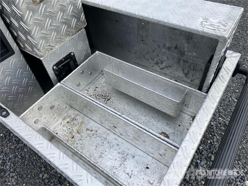  Aluminium Storage Boxes معدات البناء - غير ذلك