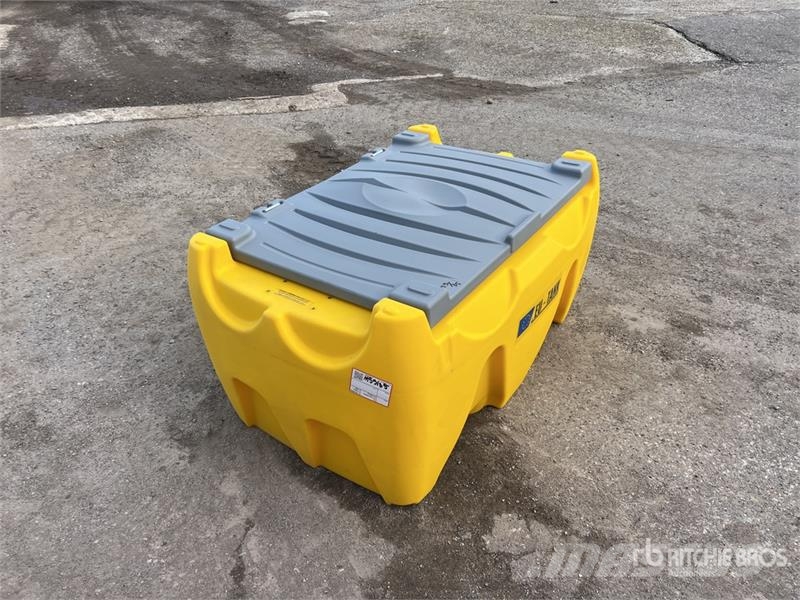 AM Tank Carrytank 330CM 330 L Poly Portable Diesel Tr Fuel and additive tanks