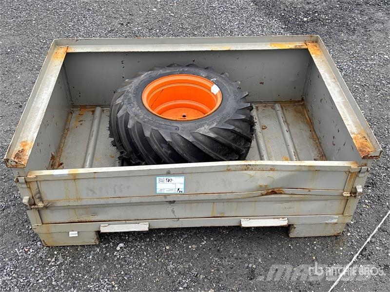 Amazone 26x12.00-12 Wheels الإطارات والعجلات والحافات