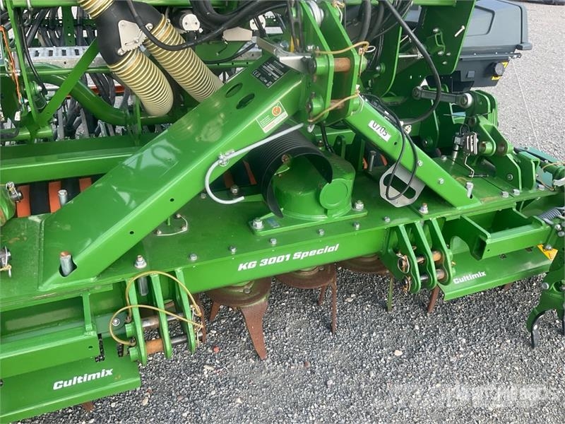 Amazone Centaya 3000 Super C - Super 2000 Seed Drill Drillmaschinen