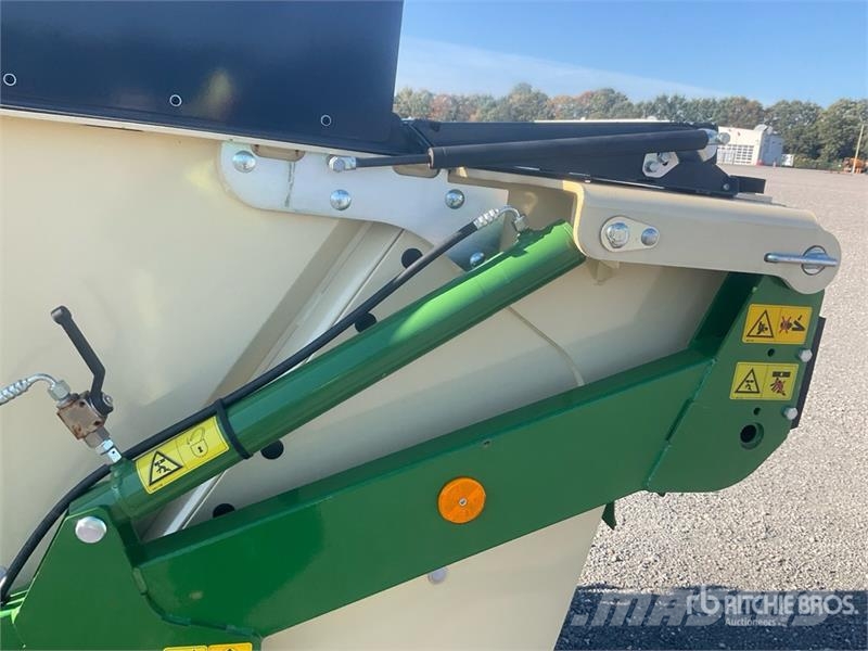 Amazone Grasshopper Drive 1500 SmartCut Pull Type Fairway  Fairway klippere