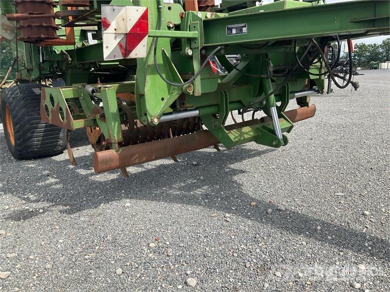 Amazone MC 601 6 m Combination Seed Drill مثاقيب