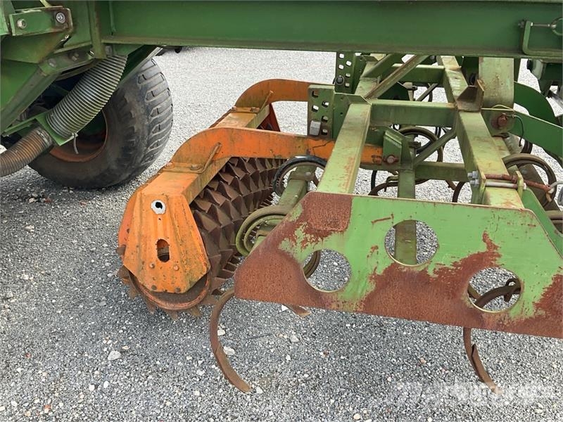 Amazone MC 601 6 m Combination Seed Drill مثاقيب