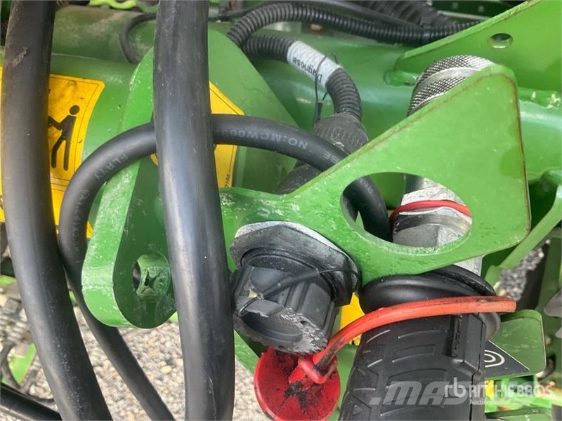 Amazone Precea 4500-2CC Super Air Seeder Drillmaschinen