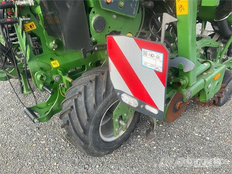 Amazone Precea 4500-2CC Super Air Seeder Drillmaschinen