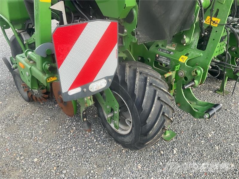 Amazone Precea 4500-2CC Super Air Seeder Drillmaschinen