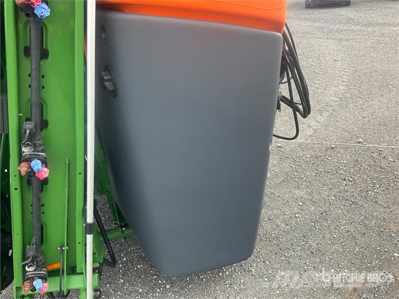 Amazone UF2002 30 m 3-Point Hitch Sprayer Vlečne škropilnice