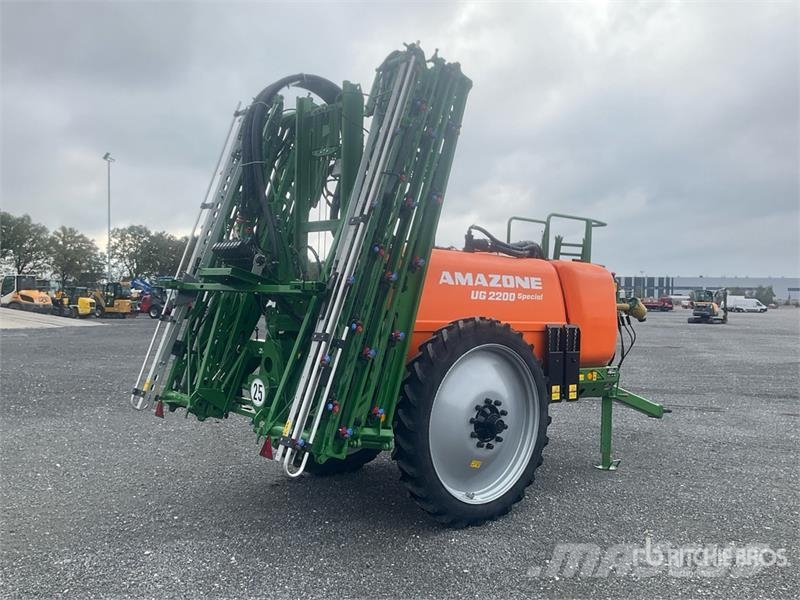 Amazone UG 2200 24 m 3-Point Hitch Sprayer Anhängespritzen