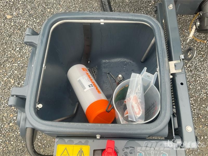 Amazone UG 2200 24 m 3-Point Hitch Sprayer Anhängespritzen