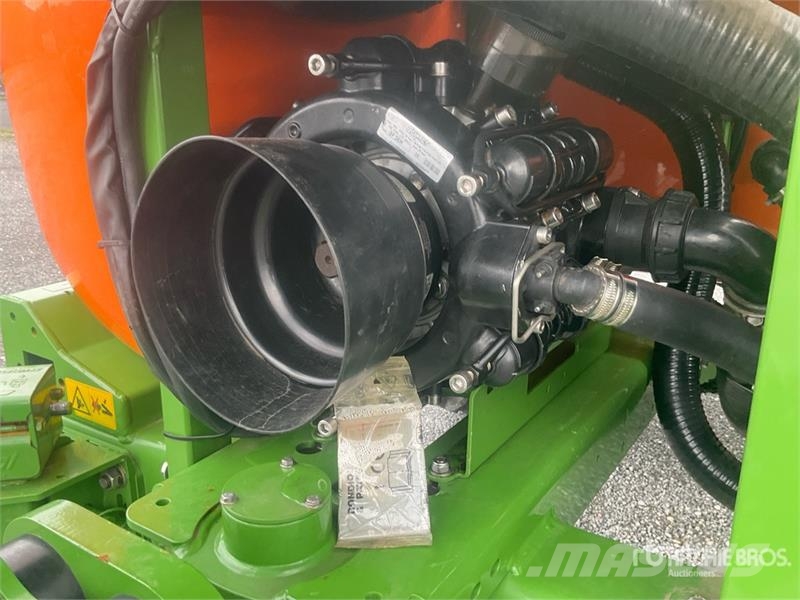 Amazone UG 2200 24 m 3-Point Hitch Sprayer Anhängespritzen