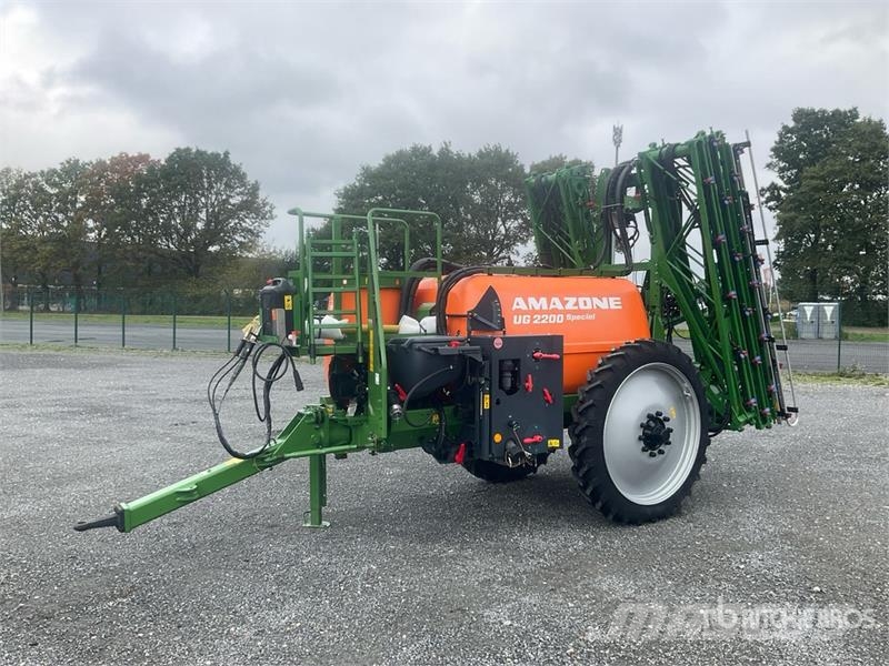 Amazone UG 2200 24 m 3-Point Hitch Sprayer Getrokken spuitmachines