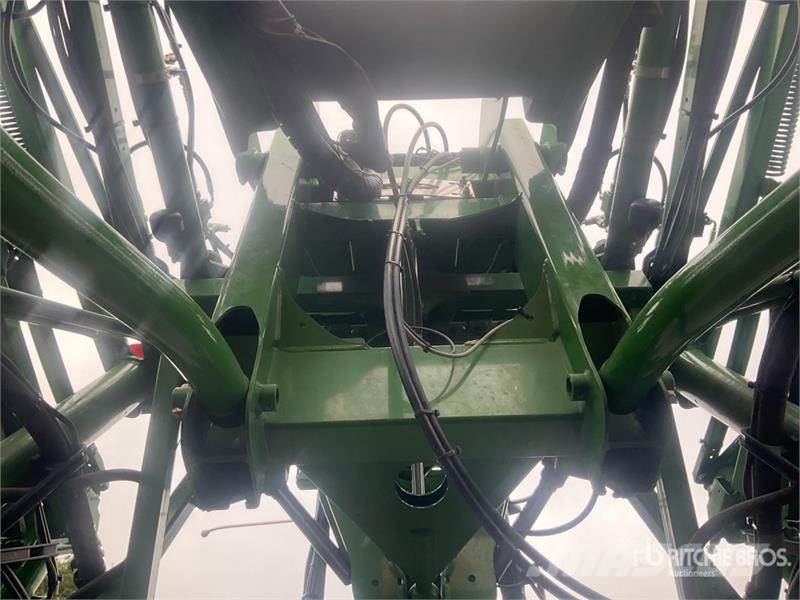 Amazone UX 11200 Super 40 m T/A Pull-Type Sprayer Anhängespritzen