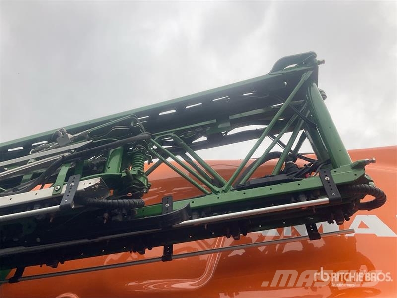 Amazone UX 11200 Super 40 m T/A Pull-Type Sprayer Anhängespritzen