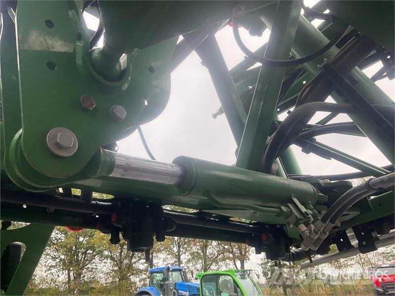Amazone UX 11200 Super 40 m T/A Pull-Type Sprayer Anhängespritzen