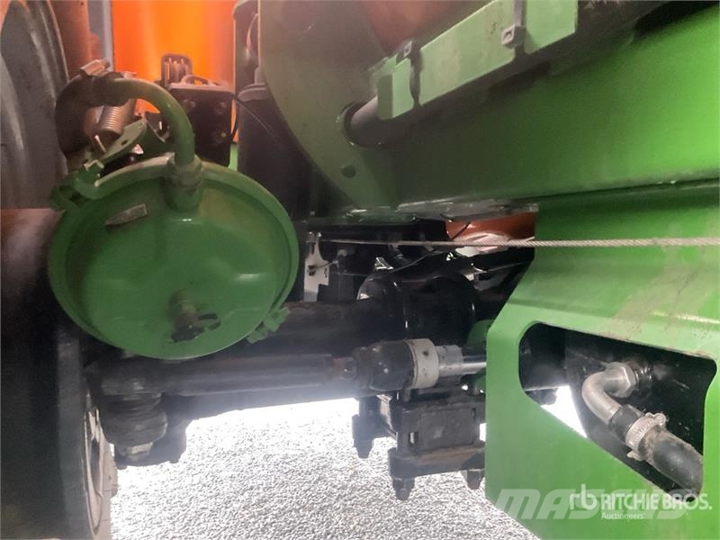 Amazone UX 11200 Super 40 m T/A Pull-Type Sprayer Anhängespritzen