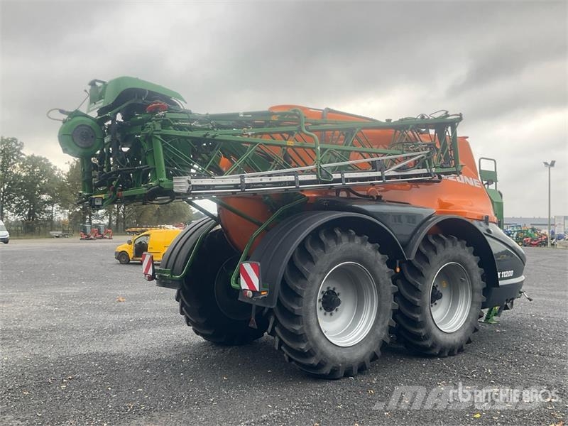 Amazone UX 11200 Super 40 m T/A Pull-Type Sprayer Anhängespritzen