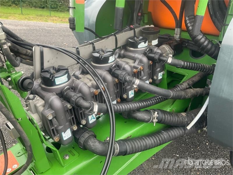 Amazone UX 11200 Super 40 m T/A Pull-Type Sprayer Anhängespritzen
