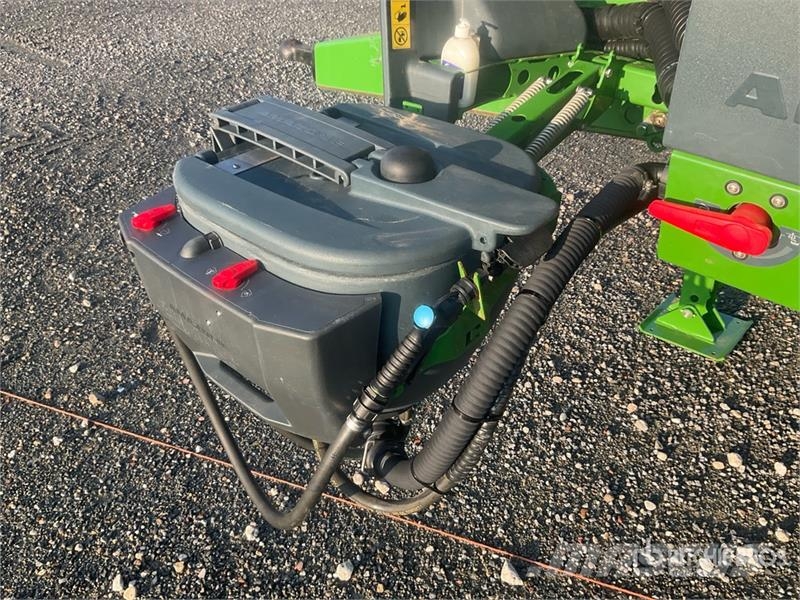 Amazone UX 4201 Super 30 m Pull-Type Sprayer Opryskiwacze zaczepiane