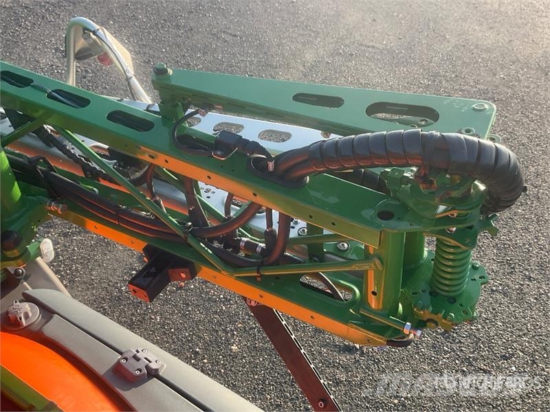 Amazone UX 4201 Super 30 m Pull-Type Sprayer Opryskiwacze zaczepiane