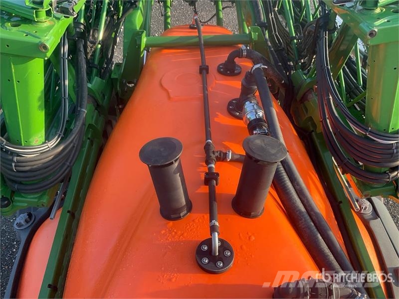 Amazone UX 4201 Super 30 m Pull-Type Sprayer Opryskiwacze zaczepiane