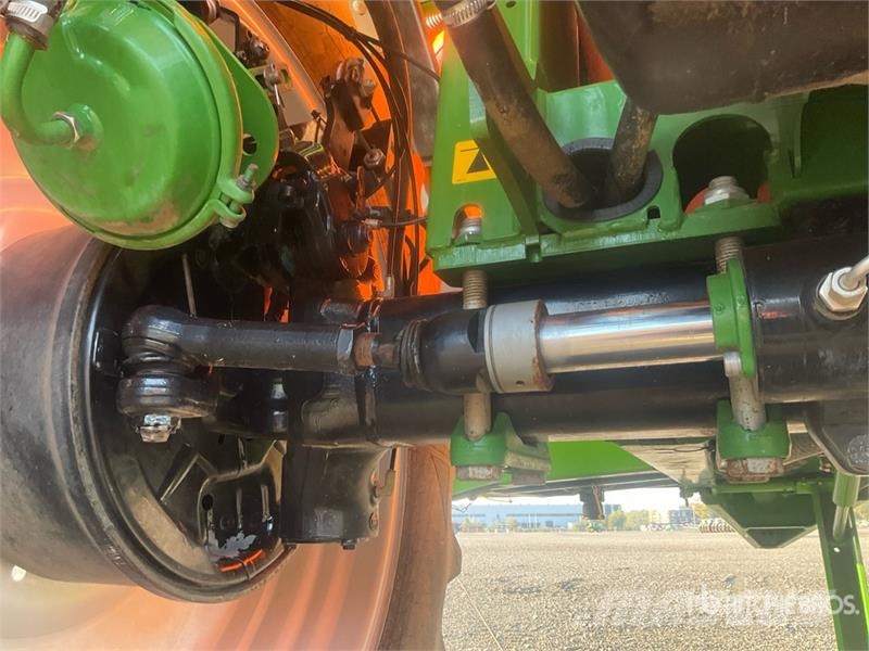 Amazone UX 4201 Super 30 m Pull-Type Sprayer Opryskiwacze zaczepiane