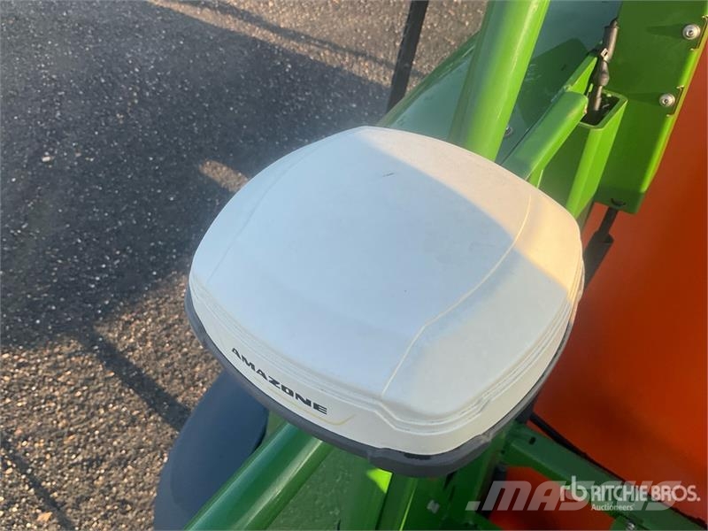 Amazone UX 4201 Super 30 m Pull-Type Sprayer Opryskiwacze zaczepiane