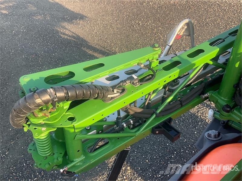 Amazone UX 4201 Super 30 m Pull-Type Sprayer Opryskiwacze zaczepiane