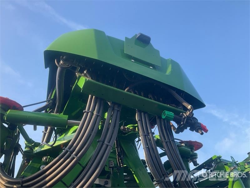 Amazone UX 4201 Super 30 m Pull-Type Sprayer Opryskiwacze zaczepiane