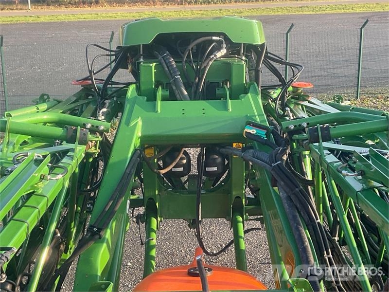 Amazone UX 4201 Super 30 m Pull-Type Sprayer Opryskiwacze zaczepiane