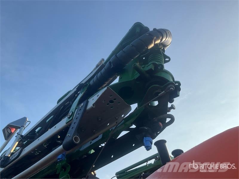 Amazone UX 4201 Super 30 m Pull-Type Sprayer Opryskiwacze zaczepiane