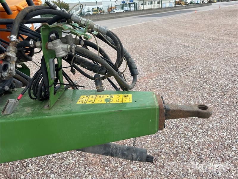 Amazone UX 5200 Super 38 m S/A Pull-Type Sprayer Trailed sprayers