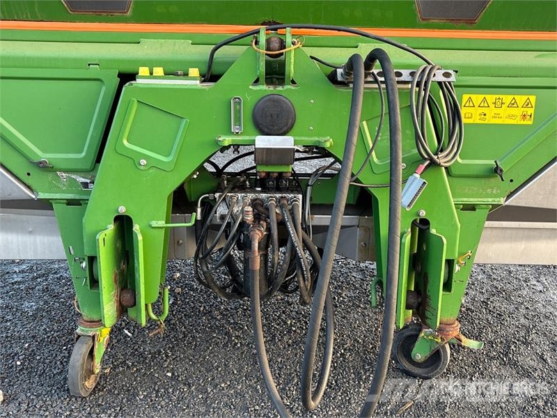 Amazone ZA-M 3600 Ultra Profis Hydro 3-Point twin-disc Fer Pulverizadoras de fertilizante