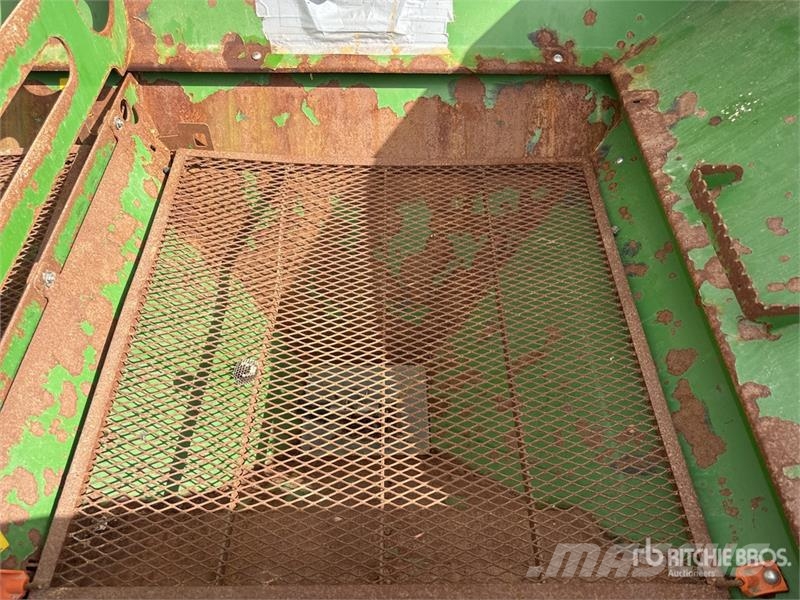 Amazone ZAM Ultra 3000 ProfiS Hydro Fertilizer Spreader Vedelväetise külvikud