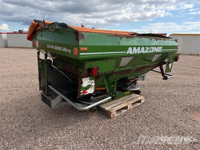 Amazone ZAM Ultra 3000 ProfiS Hydro Fertilizer Spreader Vedelväetise külvikud