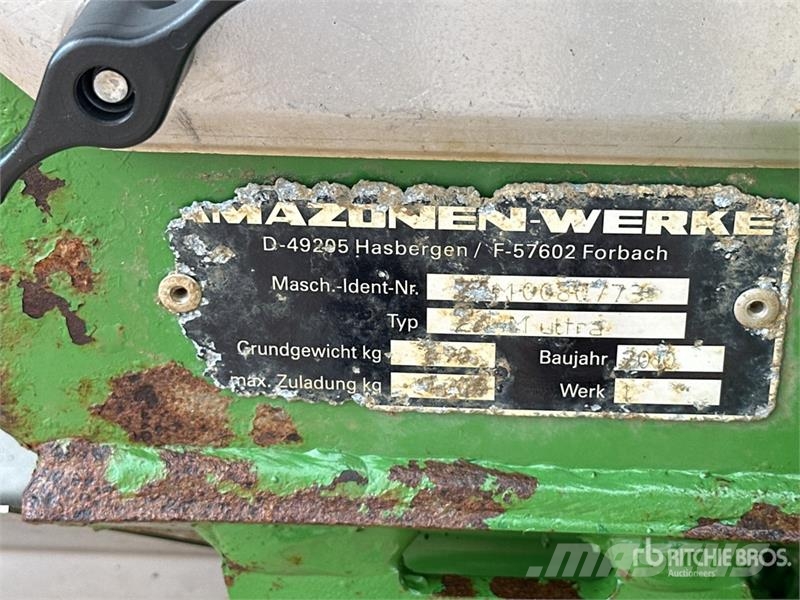 Amazone ZAM Ultra 3000 ProfiS Hydro Fertilizer Spreader Пръскачки на торове