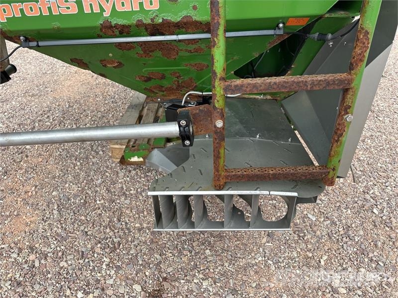 Amazone ZAM Ultra 3000 ProfiS Hydro Fertilizer Spreader Пръскачки на торове