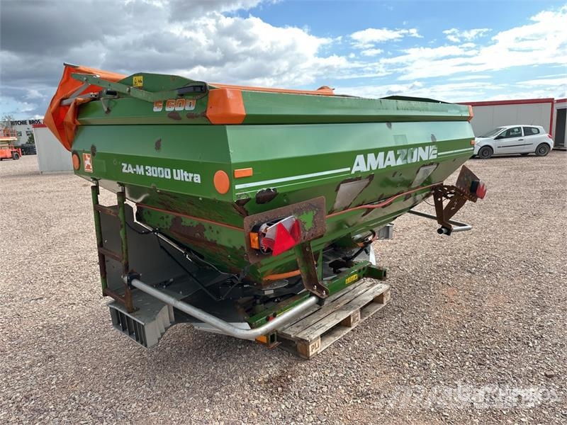 Amazone ZAM Ultra 3000 ProfiS Hydro Fertilizer Spreader Пръскачки на торове