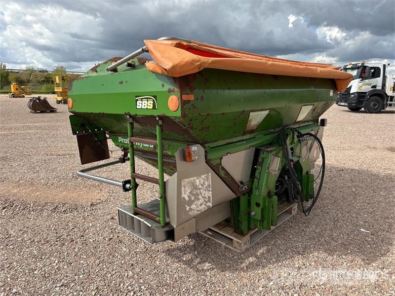 Amazone ZAM Ultra 3000 ProfiS Hydro Fertilizer Spreader Vedelväetise külvikud