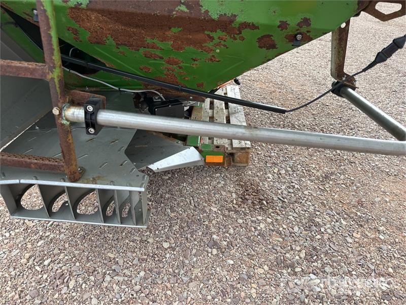 Amazone ZAM Ultra 3000 ProfiS Hydro Fertilizer Spreader Пръскачки на торове
