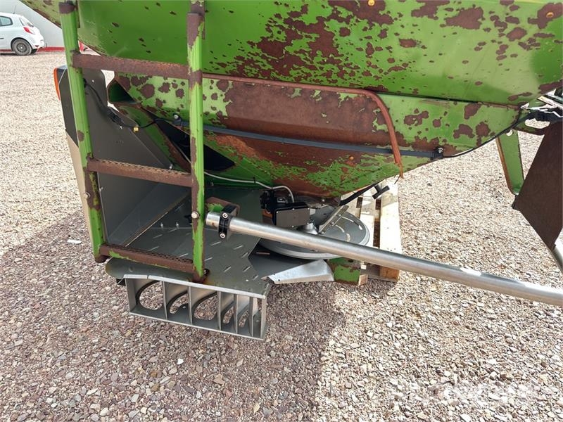 Amazone ZAM Ultra 3000 ProfiS Hydro Fertilizer Spreader Vedelväetise külvikud