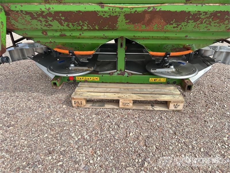 Amazone ZAM Ultra 3000 ProfiS Hydro Fertilizer Spreader Vedelväetise külvikud